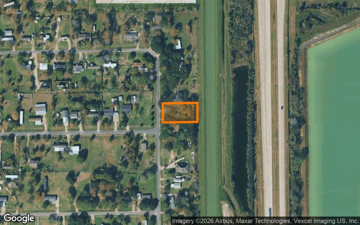 0.56 Acres in Baytown - Chambers County, TX - Main image