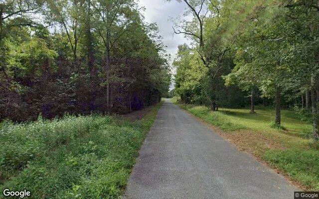 Decorative background for 3.5 Acres in Gloucester - Gloucester County, VA image 5