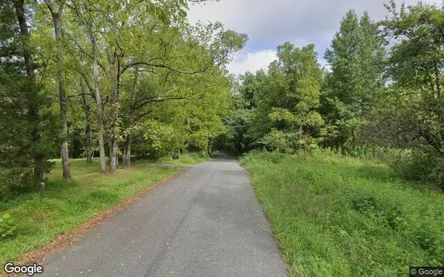 Decorative background for 3.5 Acres in Gloucester - Gloucester County, VA image 6