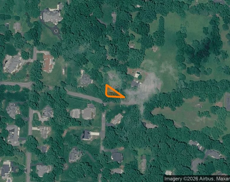 0.1 Acres in Great Falls - Fairfax County, VA in Fairfax County, VA