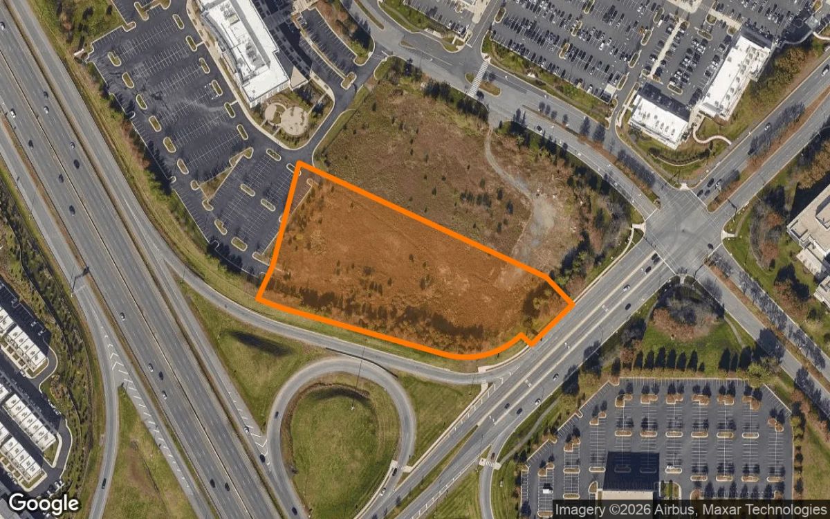 4.34 Acres in Chantilly - Fairfax County, VA - Main image