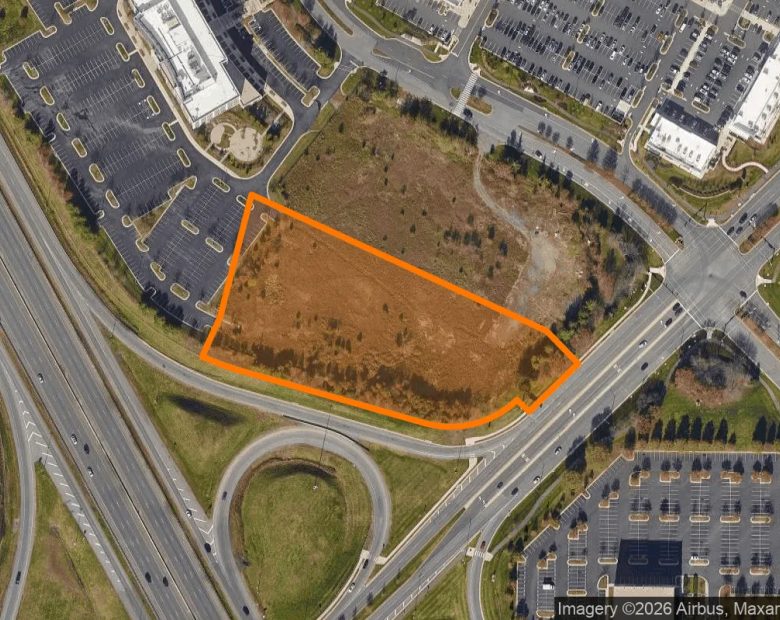 4.34 Acres in Chantilly - Fairfax County, VA in Fairfax County, VA