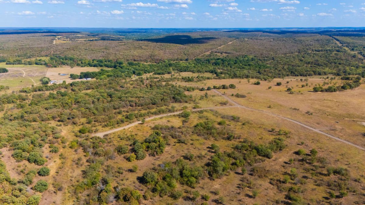 Decorative background for Gracyn Meadows Tract 18 image 6