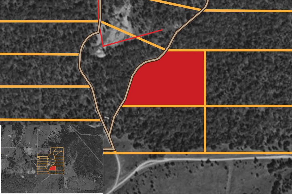Decorative background for JLH Estates Tract 15 image 13