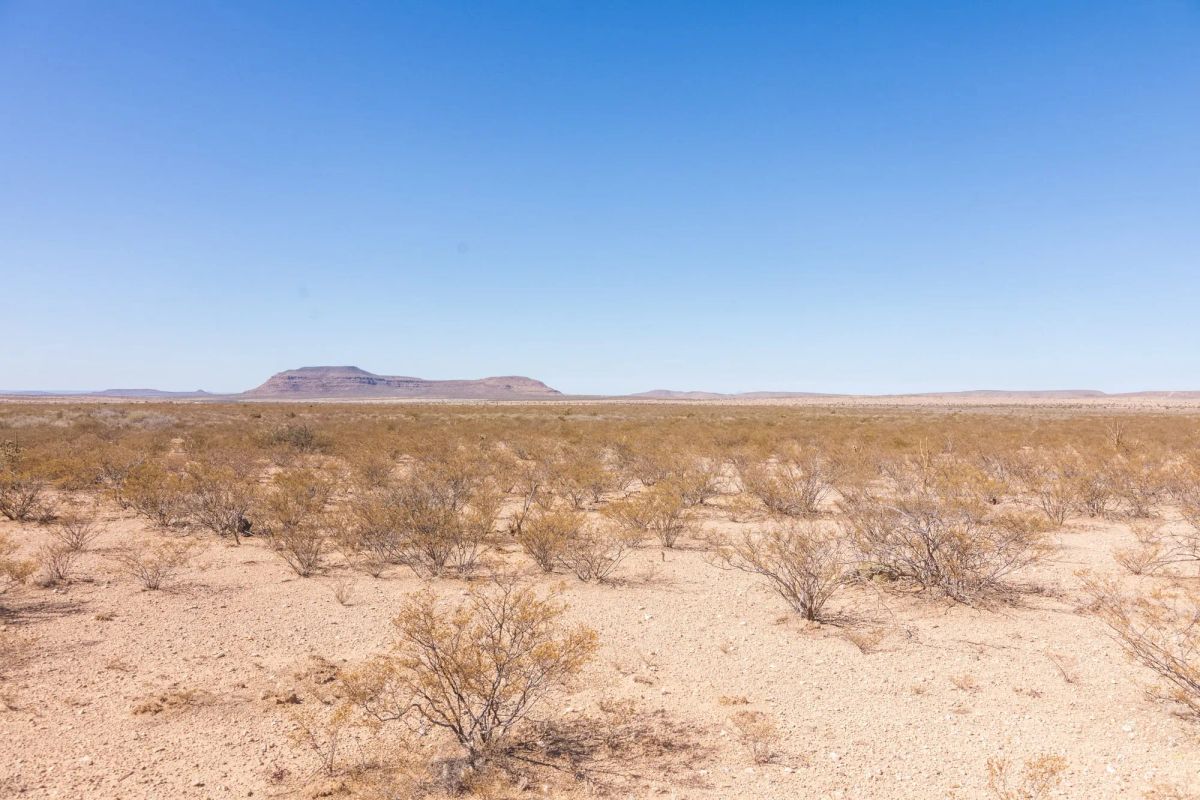 Decorative background for Sunrise Ranches Phase III Tract 129 image 7