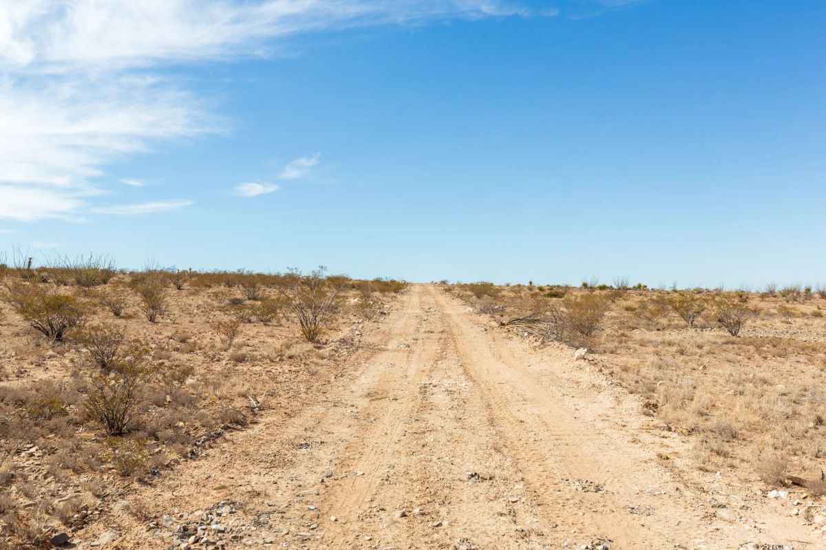 Decorative background for Sunrise Ranches Phase III Tract 129 image 18