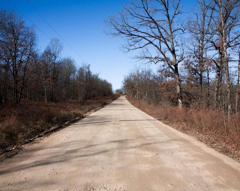 Buffalo Hills Tract 21 in Dallas County, MO