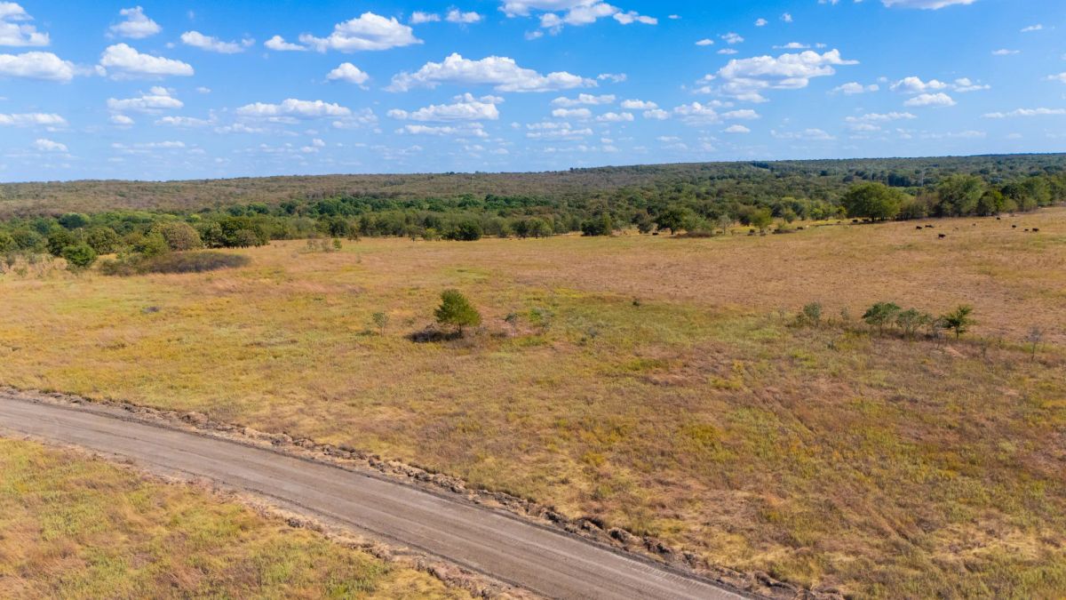 Decorative background for Gracyn Meadows Tract 7 image 7