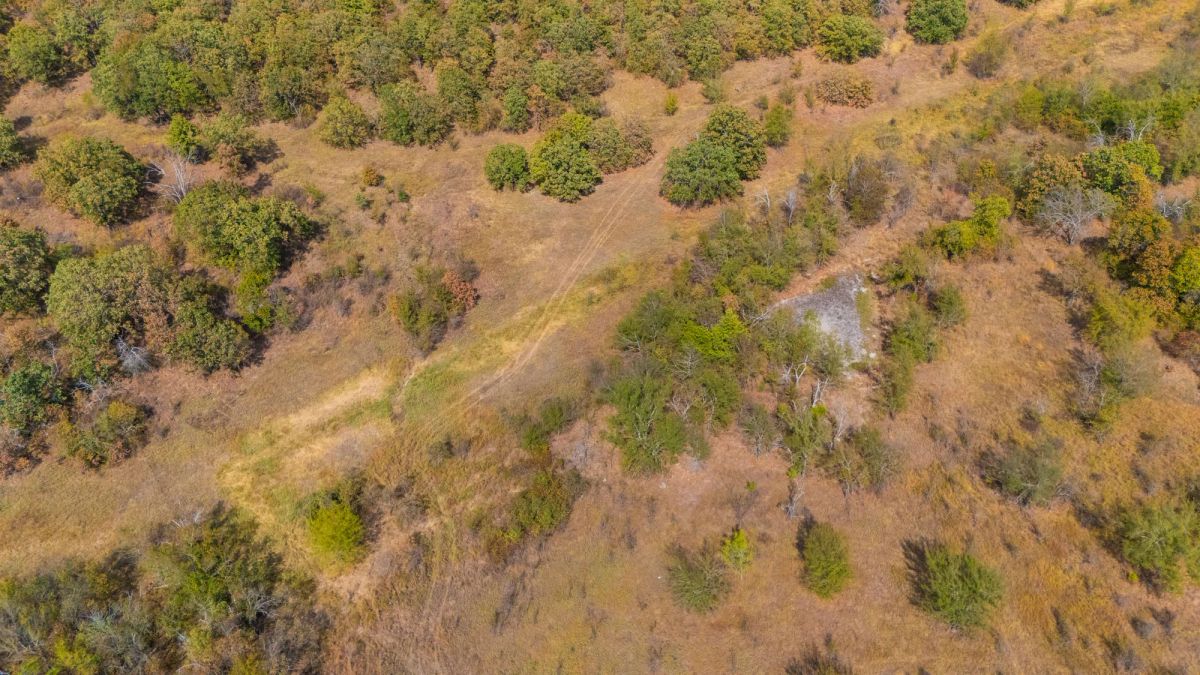 Decorative background for Gracyn Meadows Tract 20 image 11