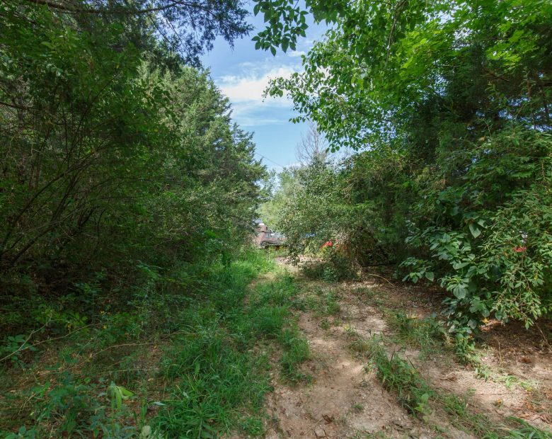 Spring Lake Plat 6 Tract 4 in Miller County, MO