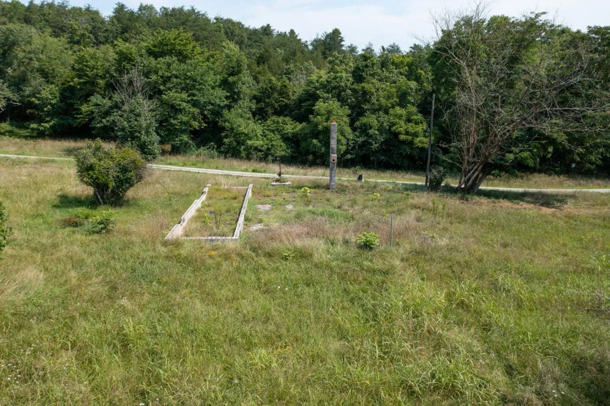 Decorative background for Rolling Hills Tract 18 image 5