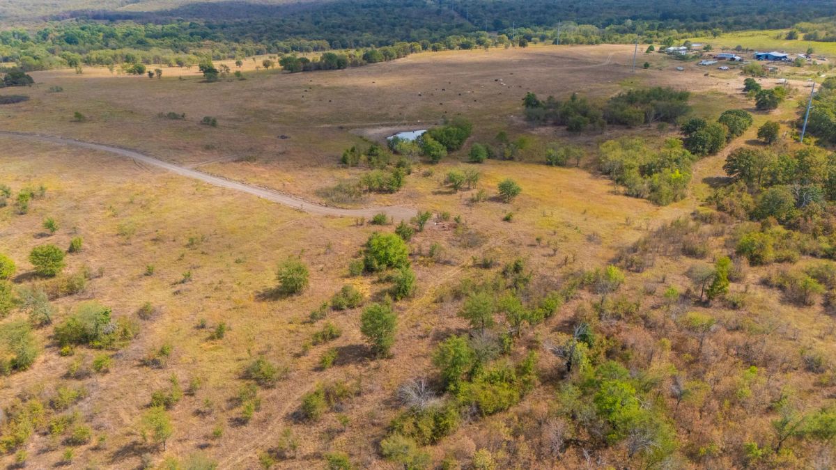 Decorative background for Gracyn Meadows Tract 8 image 9