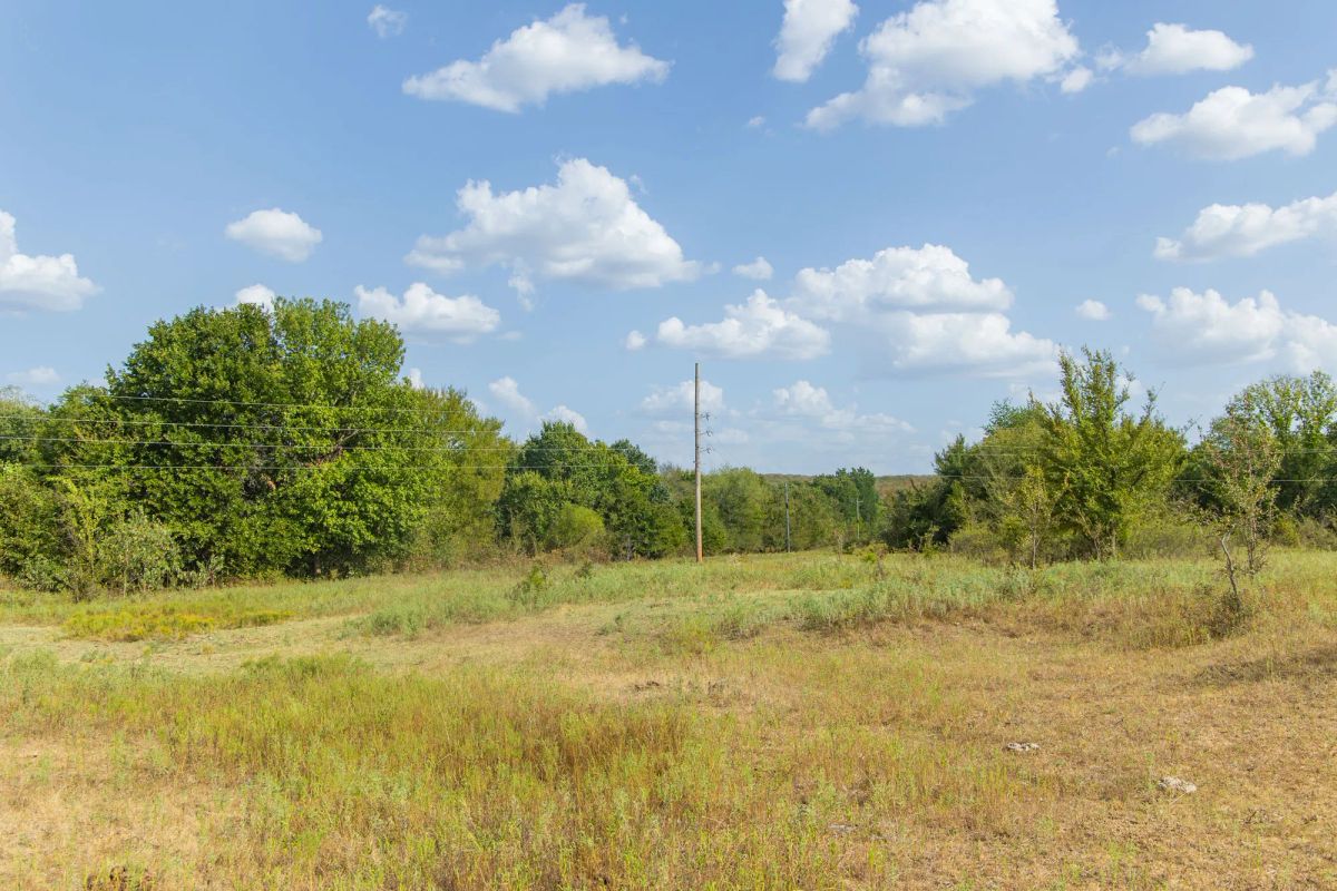 Decorative background for Gracyn Meadows Tract 5 image 14
