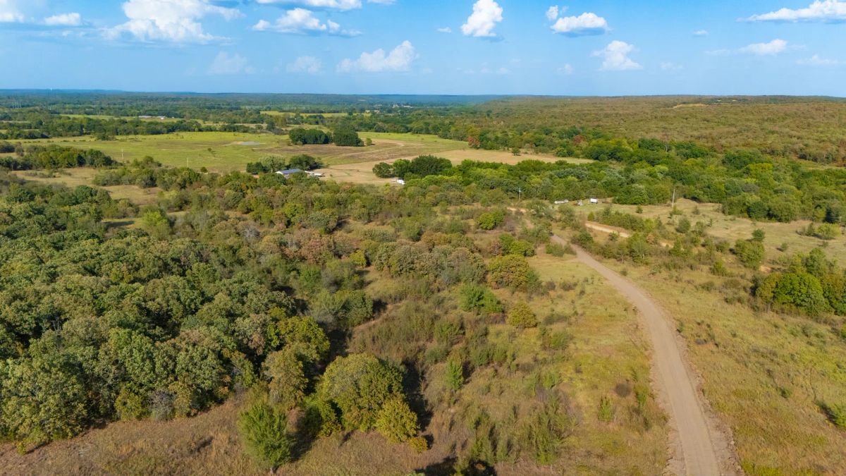 Decorative background for Gracyn Meadows Tract 4 image 10