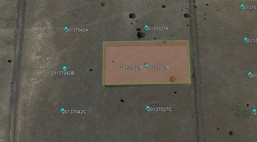 1.04 Acres in Apache, Arizona - Image 2