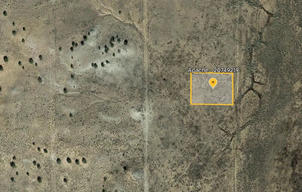 1 Acres in Apache, Arizona - Image 4