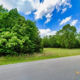 A Peaceful Corner Lot Near Everything You Love in Izard County, AR