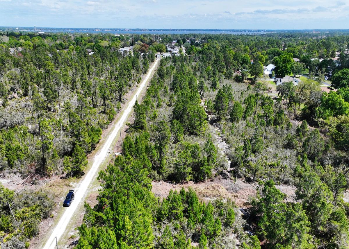 Decorative background for 0.28 Acre in Sebring, FL | Power at Street | R-1 | No HOA image 8