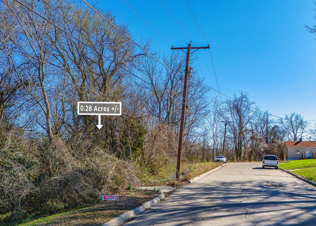 0.28 Acre in Alton, IL | City Water and Sewer at Street - Image 4