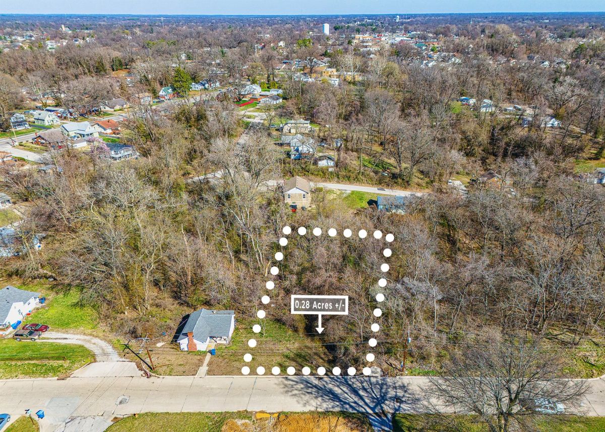 Decorative background for 0.28 Acre in Alton, IL | City Water and Sewer at Street image 6