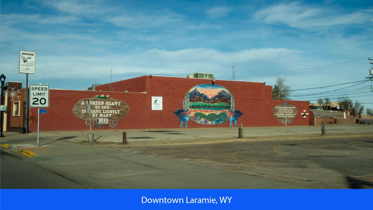 Decorative background for 36.8 Acres Of Red Rock Majesty In Larimer County, Colorado image 41