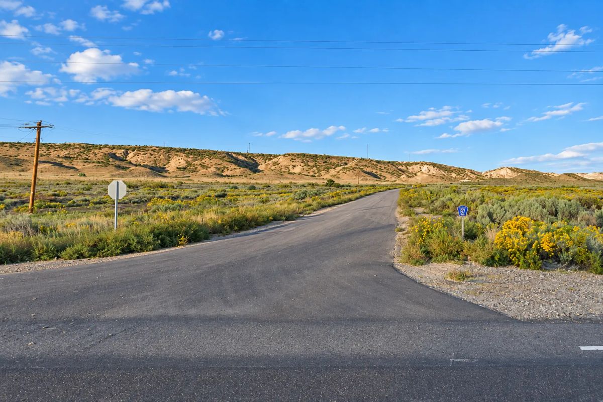 519 Acres in Bridgeland, Utah-Road Access & Incredible Views! Bridgeland Utah with multiple road access points, dramatic desert scenery, rolling terrain, and expansive mountain views. - Main image