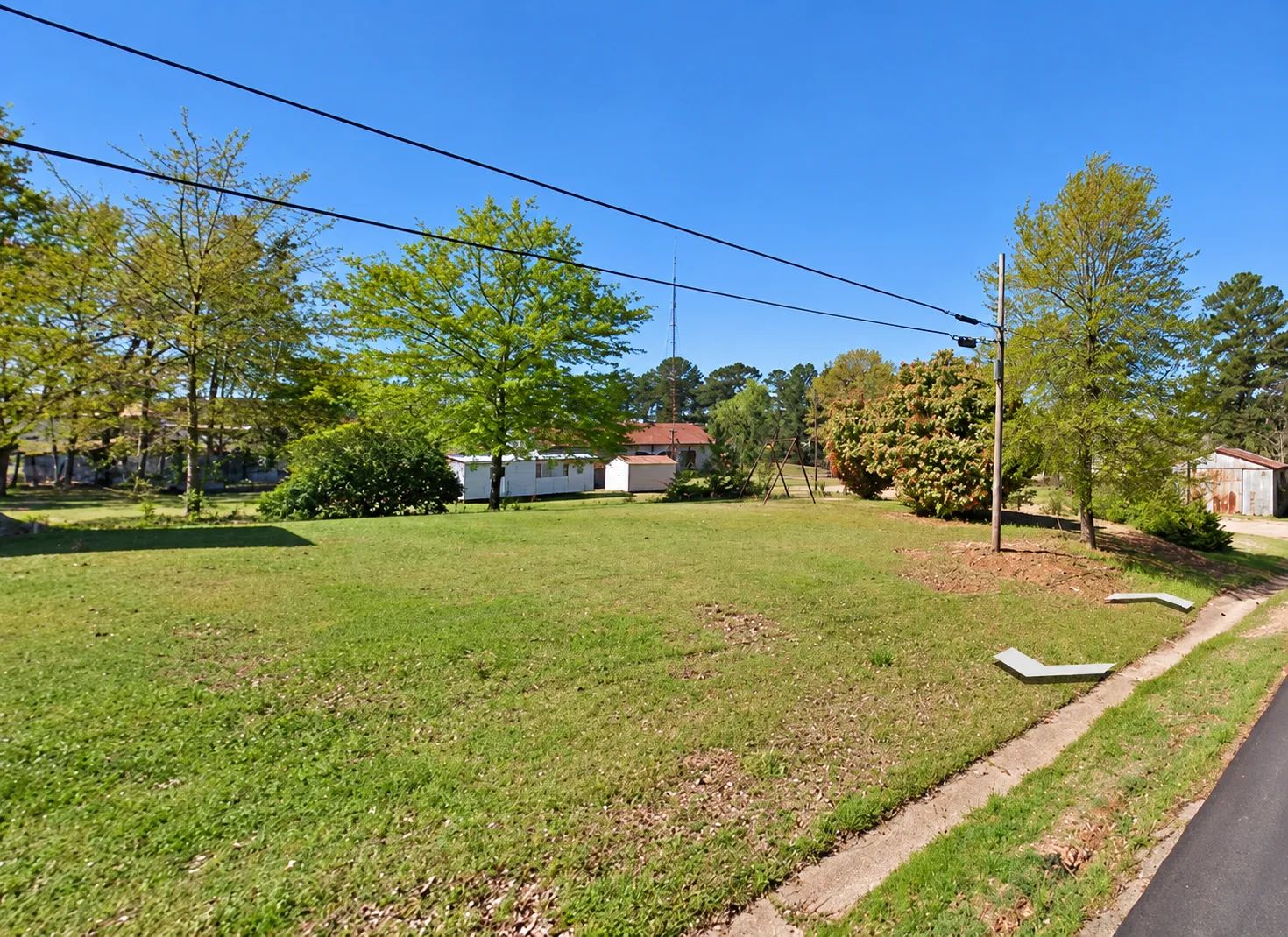 Residential Lot in Stephens City-Ouachita County offers power, water and sewer. APN: 976-00083-000R