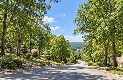 Bring your Camper & RV to the Lakes, Golf and Natural Beauty in Cherokee Village!