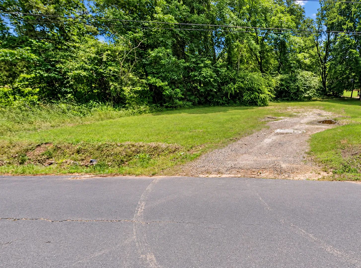 Great Residential Lot in Lafayette County, Arkansas, offers rural scenery, wooded hills, and outdoor recreation.