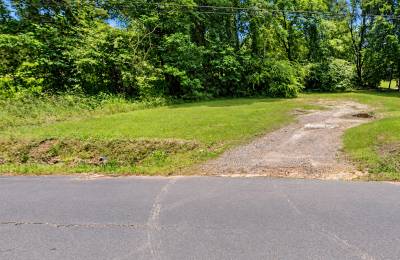 Great Residential Lot in Lafayette County, Arkansas, offers rural scenery, wooded hills, and outdoor recreation.