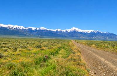 Discover nearly 39.96 acres of wide-open Nevada freedom in beautiful Antelope Valley.