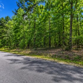 Greers Lake Residential Lot with power, water and walking distance to the lake! APN: 4050-08041-0000 in Van Buren County, AR