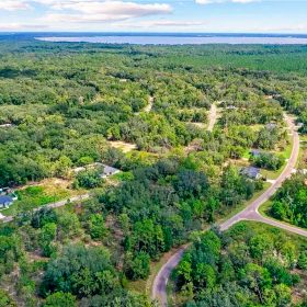 Spacious Building Lot with Power close to Lake Weir in Marion County, FL