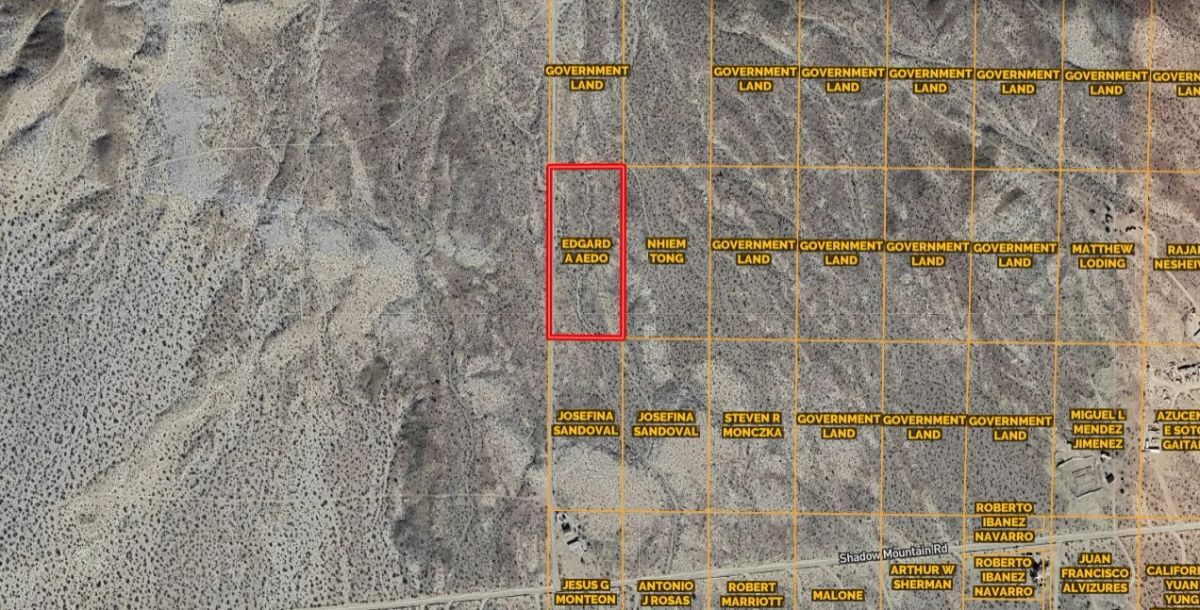 Decorative background for Panoramic Mountain Views + Power — 4.76 Acres in Adelanto, CA image 14