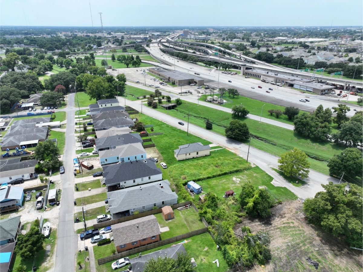 Decorative background for Live the NOLA Lifestyle – Build on 0.15 Acres in Louisiana With ALL Utilities image 5