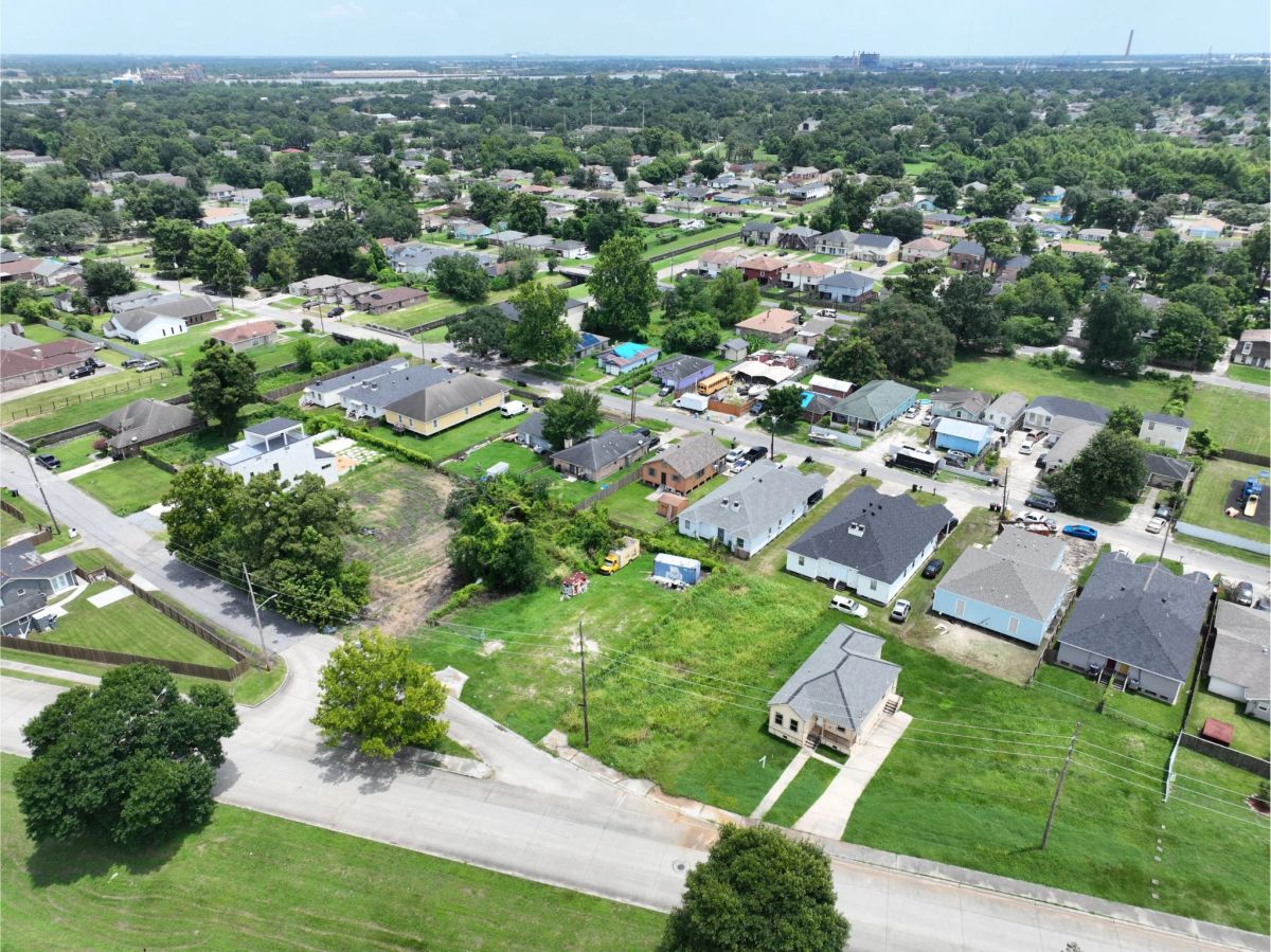 Decorative background for Live the NOLA Lifestyle – Build on 0.15 Acres in Louisiana With ALL Utilities image 6