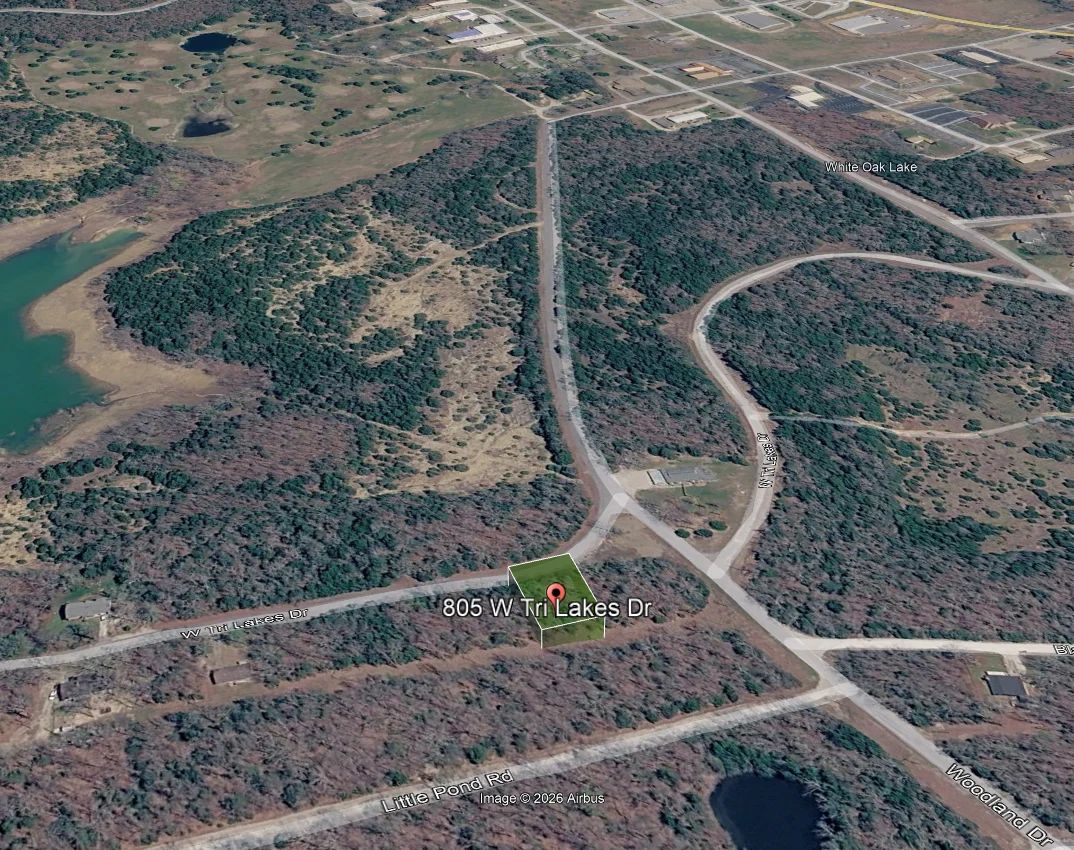 Town Market around the corner - Paved Road - Image 2