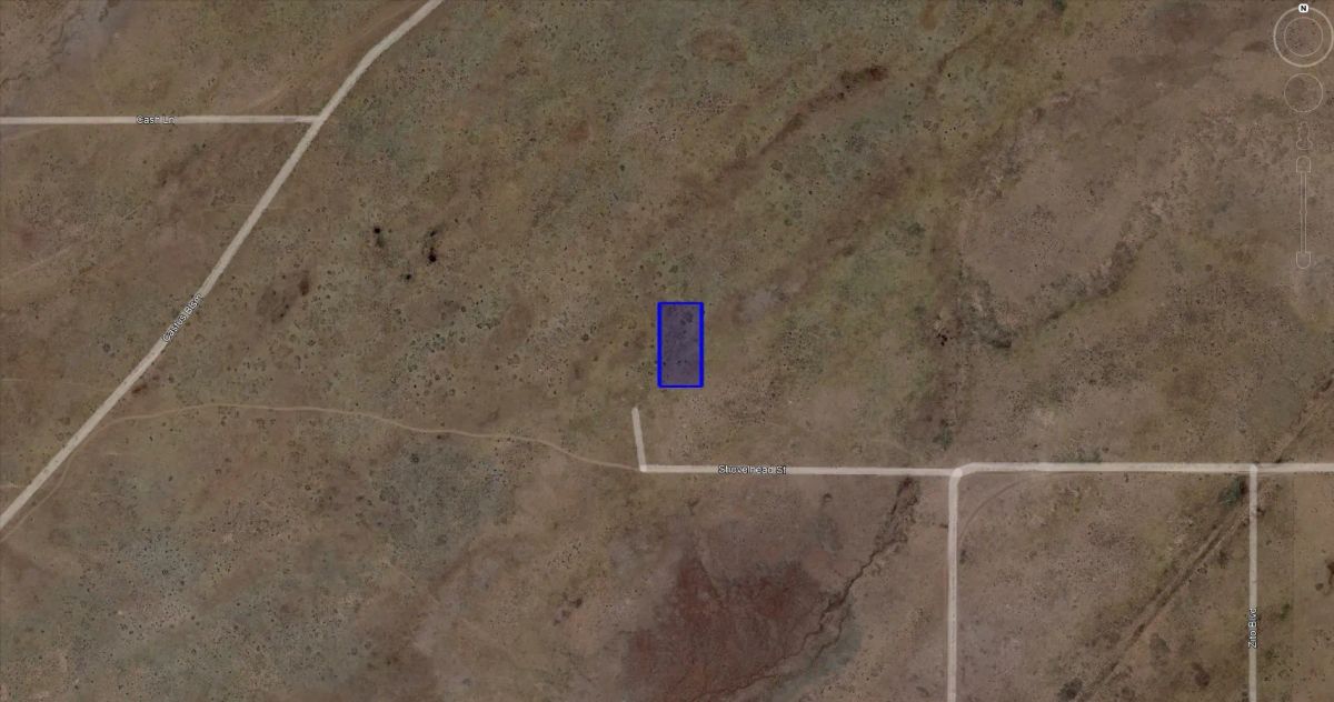 Decorative background for The Ultimate Off-Grid Adventure Awaits You on 1.25 Acres of Land in Holbrook, Navajo County, Arizona image 8