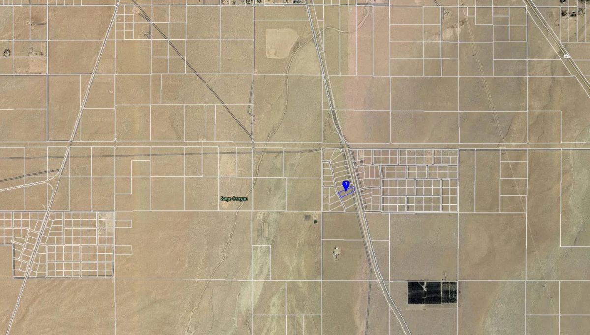 Decorative background for 2.47 Acres in Kern County, CA image 12
