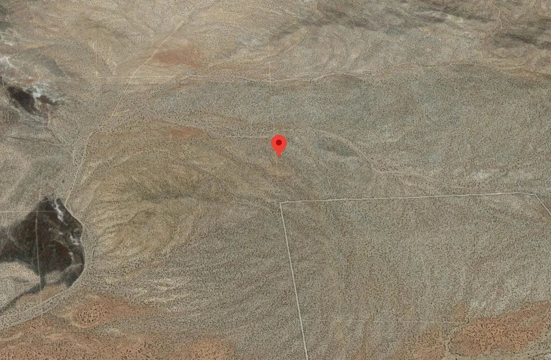 Decorative background for 40 Acres in Kern County, CA image 7