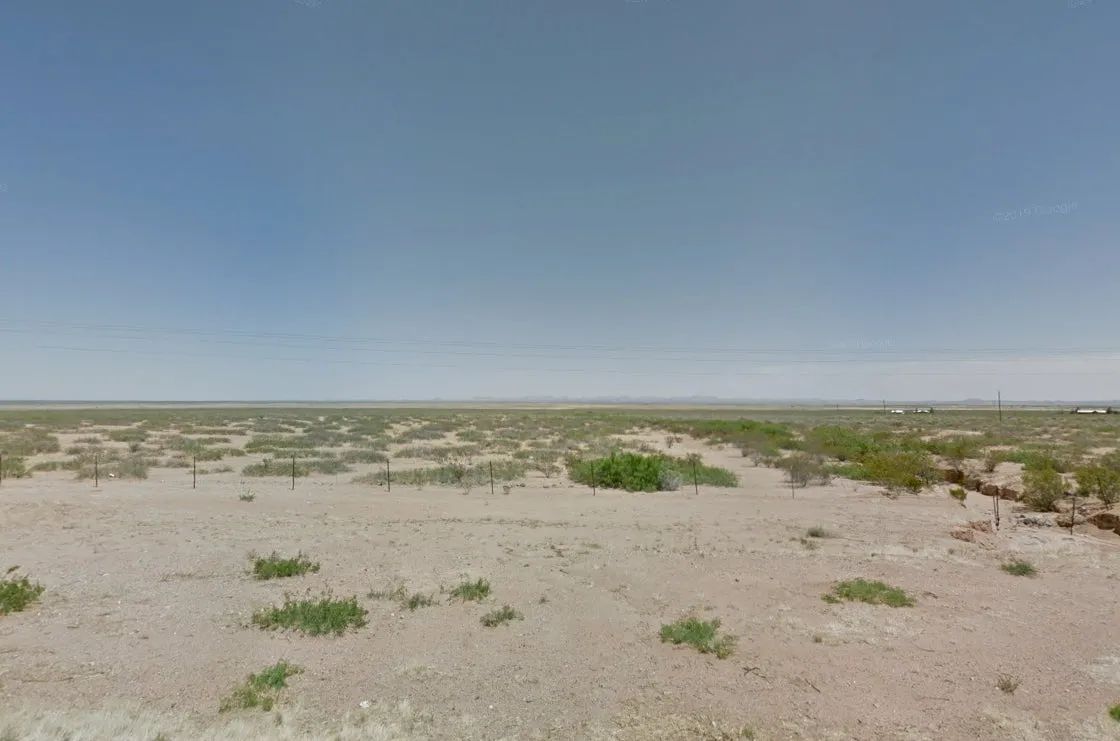 Decorative background for 10 Acres in Luna County, NM image 14