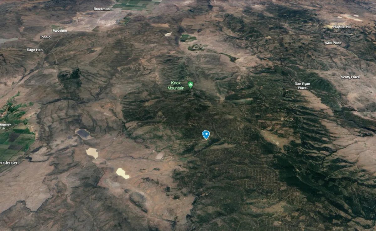 Decorative background for 0.95 Acres in California Pines, Modoc County, CA image 14