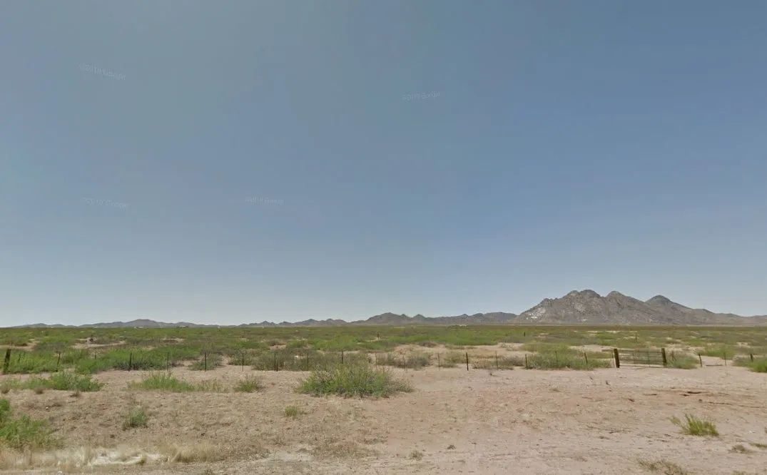Decorative background for 10 Acres in Luna County, NM image 15