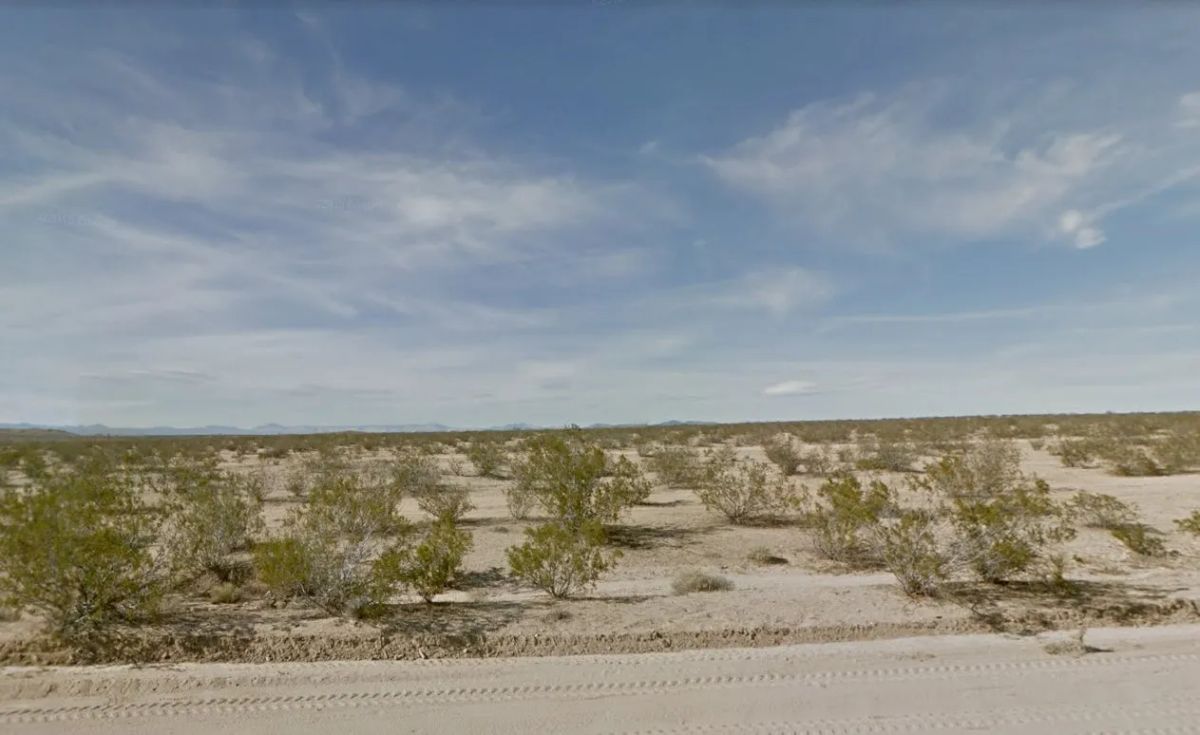 Decorative background for 0.21 Acre Residential lot in California City, Kern County, CA image 9