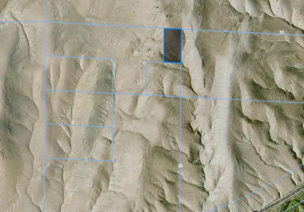 Decorative background for 5 Acres in the foothills of Humboldt County, NV image 8