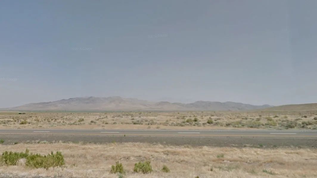 Decorative background for 5 Acres in the foothills of Humboldt County, NV image 16