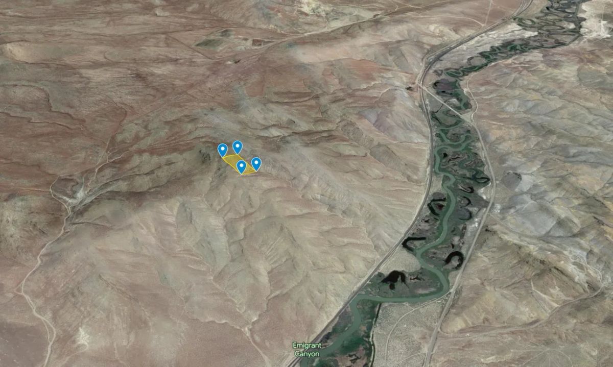 Decorative background for 5 Acres in the foothills of Humboldt County, NV image 19