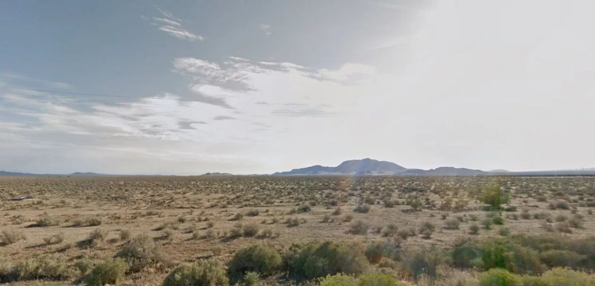 Decorative background for 2.5 Acres in Kern County, CA image 6