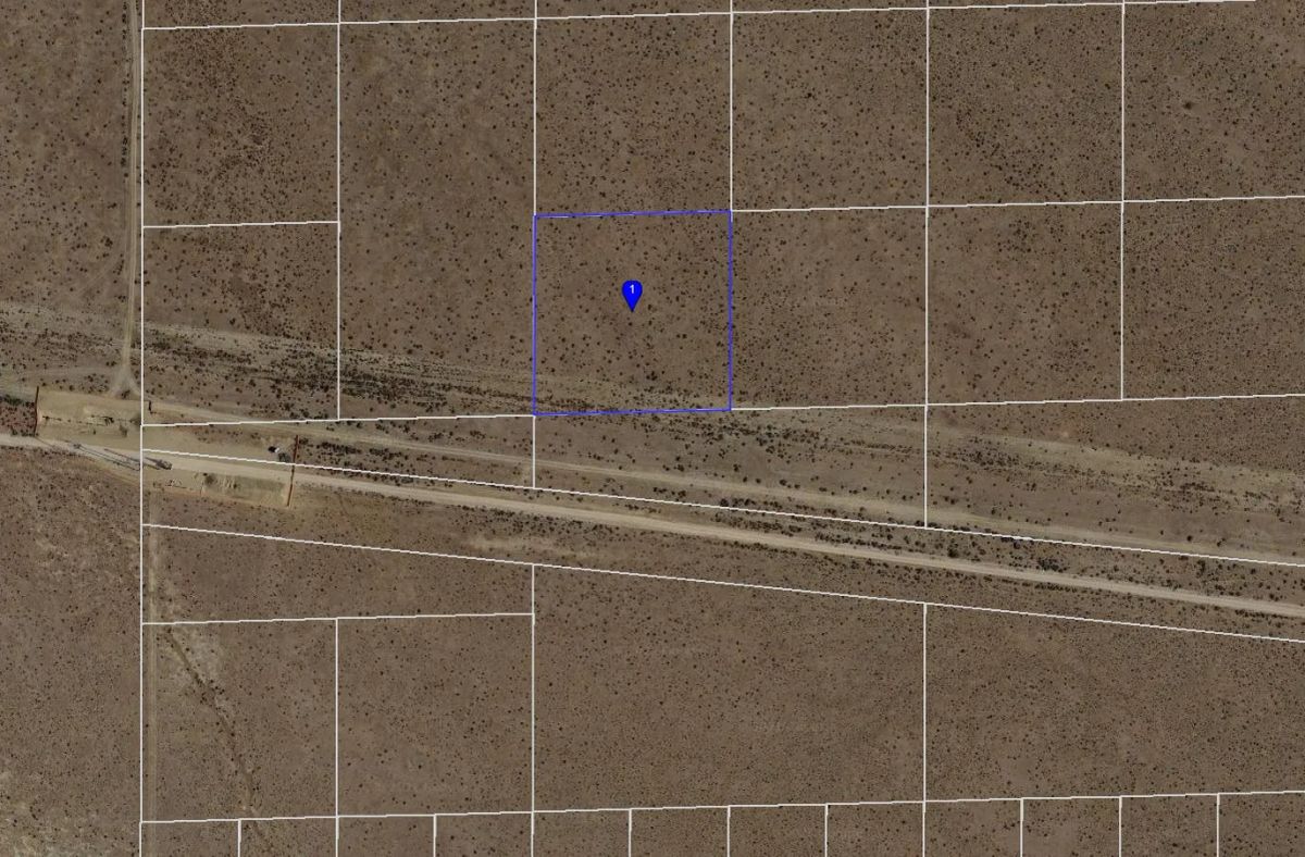 Decorative background for 2.5 Acres in Kern County, CA image 8