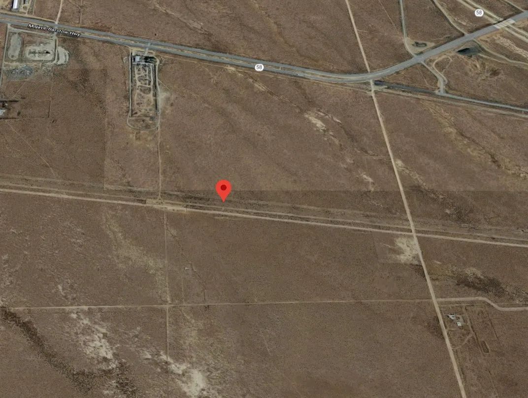 Decorative background for 2.5 Acres in Kern County, CA image 13